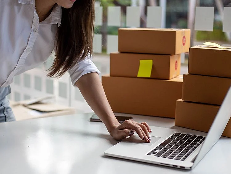STOCK SME / ecommerce / online / small business 