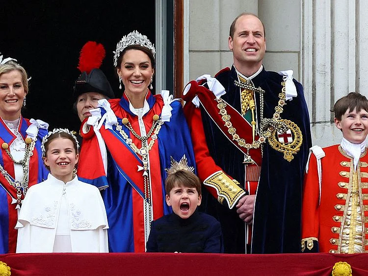 2023-05-06T140749Z_1663690411_RC22T0A77SHQ_RTRMADP_3_BRITAIN-ROYALS-CORONATION-(Read-Only)