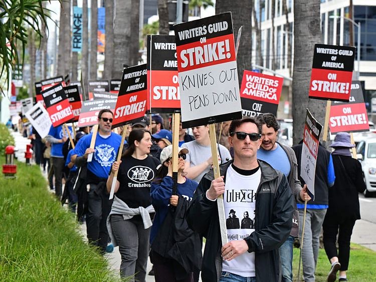 Writers' strike4-1683616685329