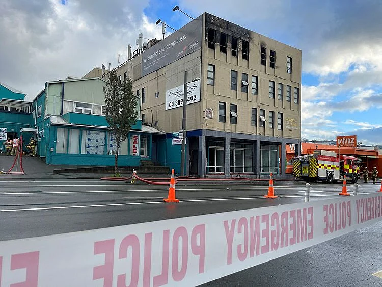 2023-05-16T021206Z_1363183746_RC28Z0ARDFQG_RTRMADP_3_NEW-ZEALAND-FIRE-HOSTEL-(Read-Only)