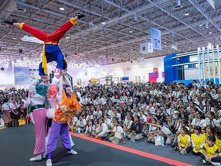students-watch-a-show-at-SCRF-2023-1684216122637