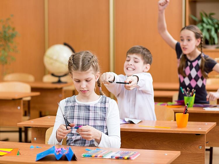 OPN_School kids pranking