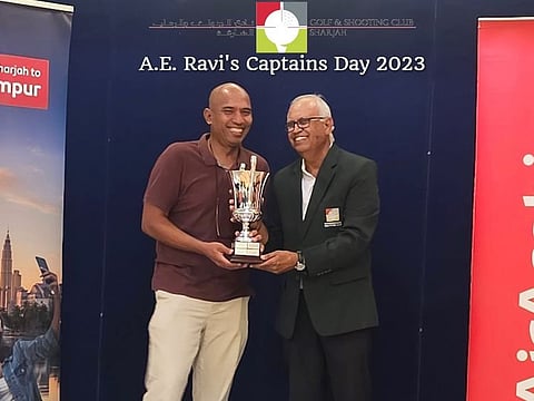Captains Day Winner Zein Ismail (left) alongside club captain Ravi AE