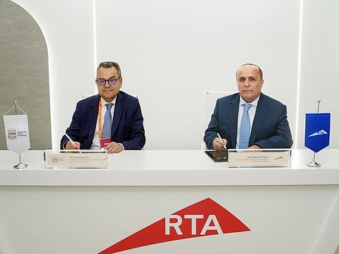 Mattar Al Tayer, Director General, Chairman of the Board of Executive Directors of the Roads and Transport Authority (RTA), and Mohamed Mezghani, Secretary General of the UITP, signed the hosting of the Summit agreement at RTA’s stand in the UITP Exhibition, in the presence of several officials from RTA and UITP.