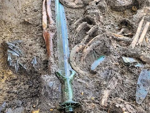 A well-preserved bronze sword was found last week in Noerdlingen.
