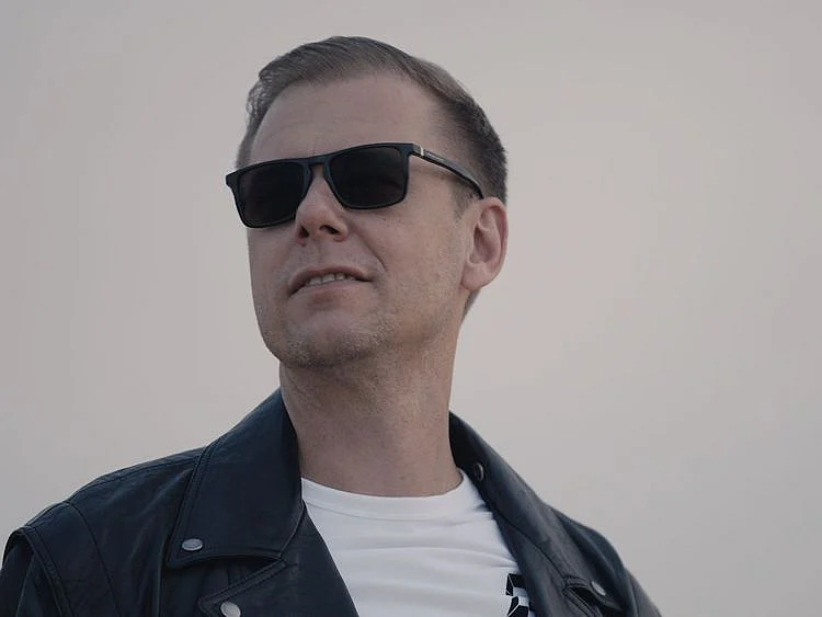 DJ ARMIN