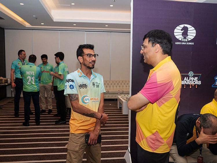 SPO CHAHAL WITH VISHY-1687794534308