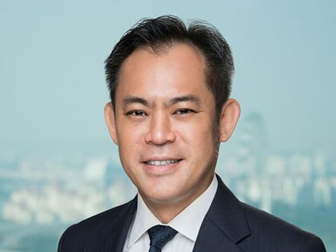 US entertainment stocks have outperformed other sectors so far this year. And they seem ready to take on industry-wide challenges too. 