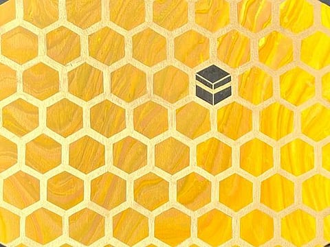  Artist: Sacrylicco by Sara Mir  Title: “Honeycomb”  Year: 2023  Style: Contemporary Islamic Fine Art  Dimensions: 14 inch hexagonal stretched canvas    Medium: Acrylics, 24K genuine gold