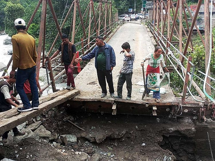 Kullu bridge rain india