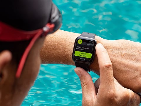 Let the coach on your wrist help you beat your best time in the water.