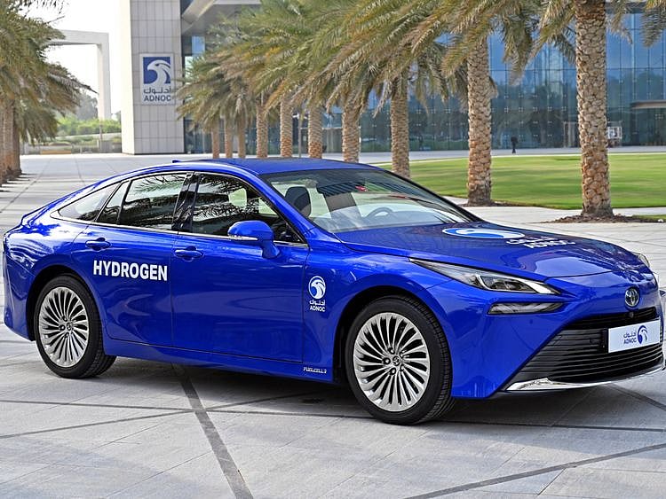 Clean hydrogen-powered vehicle-1689664379736