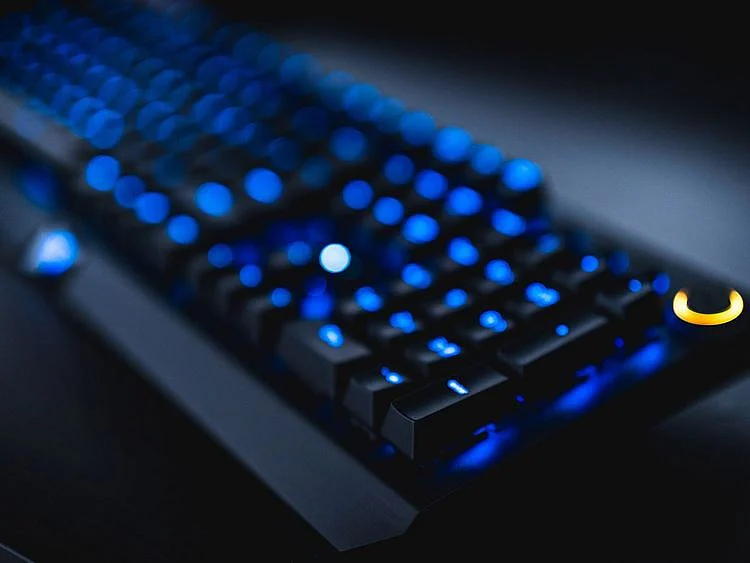 STOCK ONLINE GAMING KEYBOARD