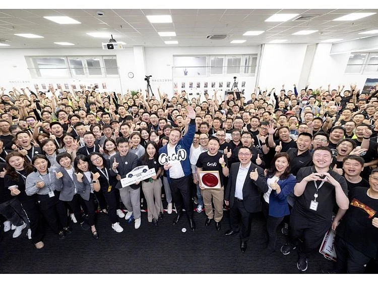 Elon Mask China Giga Factory
