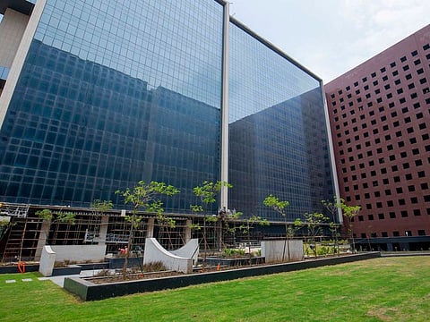 Surat Diamound Bourse - exterior