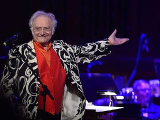 Carl Davis, award-winning composer behind many British TV shows and films, dies at 86