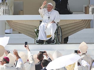 In Pictures: Pope Francis winds up Portugal visit with big outdoor mass