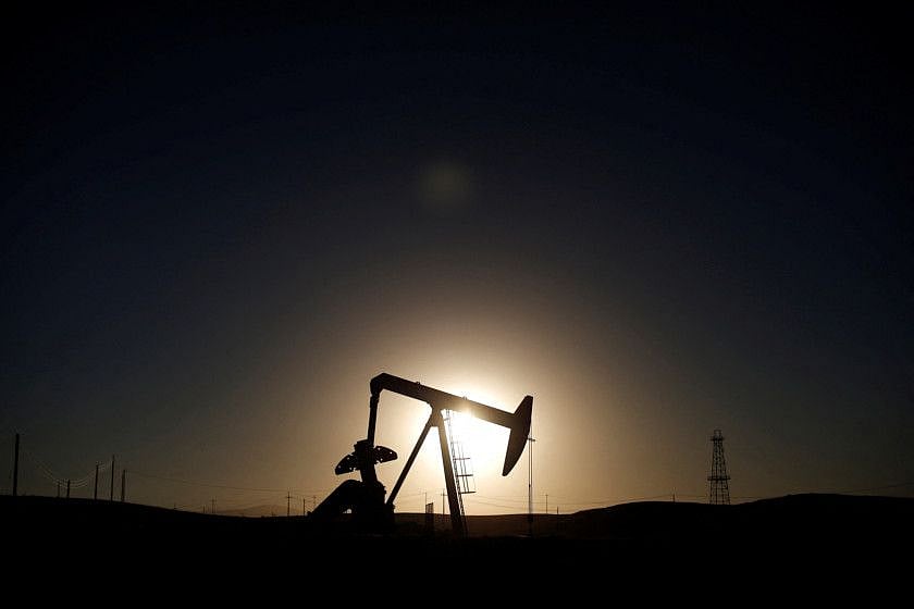 Copy of 2023-08-10T135059Z_1437434595_RC20L2ATP2W7_RTRMADP_3_GLOBAL-OIL-PRICE-STRUCTURE-1691743667342