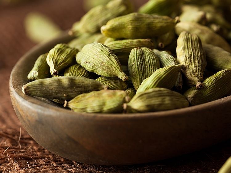 Cardamom may increase appetite, burn fat