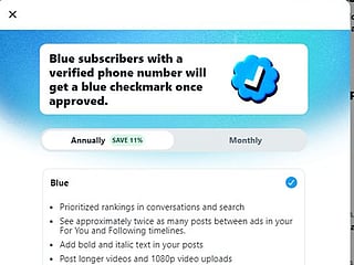 Social media app TweetDeck placed behind paywall