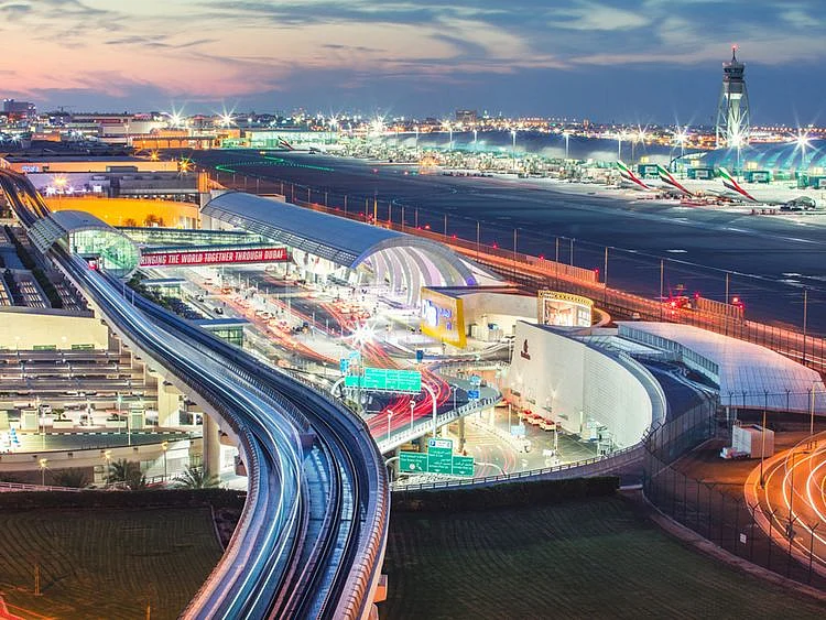 Stock Dubai Airport Terminal 3