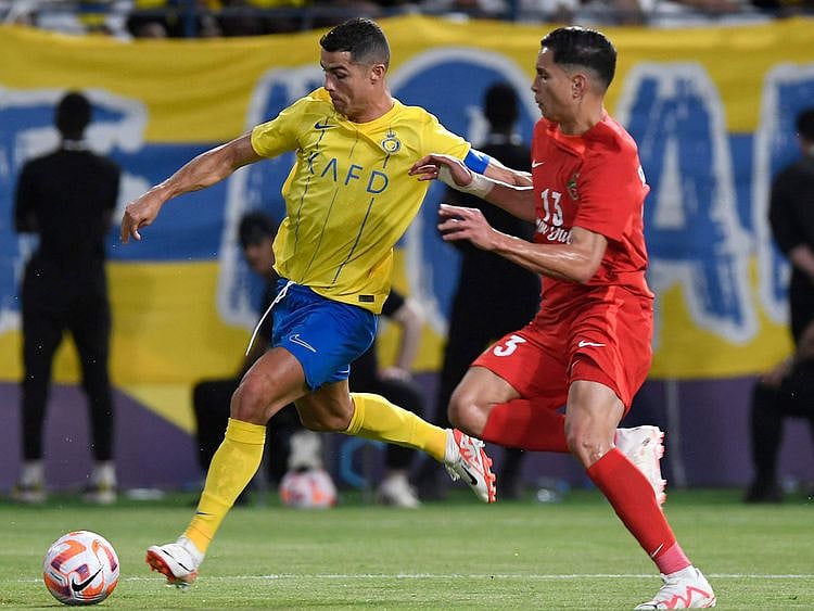 Nassr's Portuguese forward #07 Cristiano Ronaldo during the AFC Champions League playoff football match between Saudi's Al-Nassr and UAE's Shabab Al-Ahli at the King Saud University Stadium in Riyadh on August 22, 202