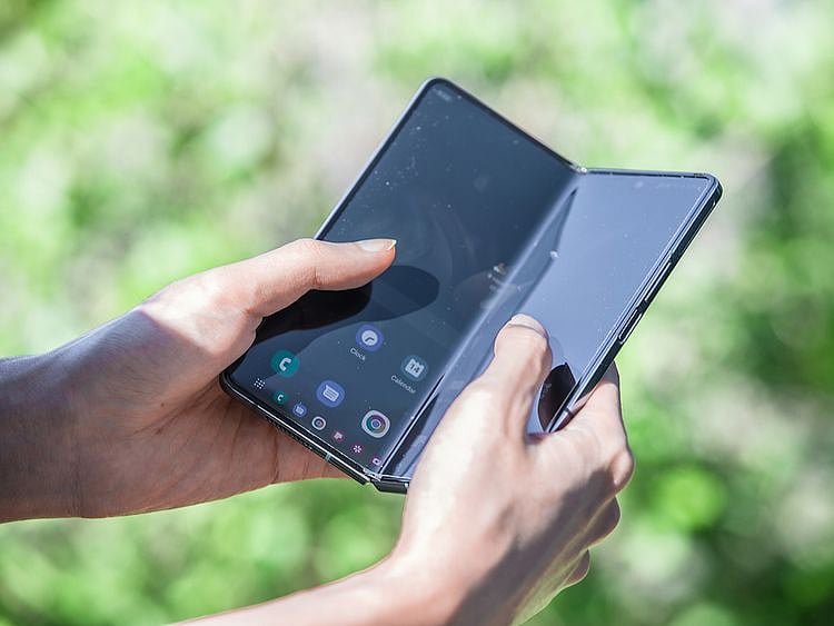 Folding phones are suddenly everywhere. Are they any good?