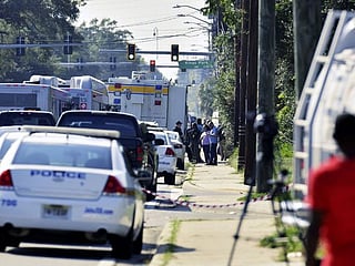 Florida gunman driven by racial 'hate' kills 3: authorities