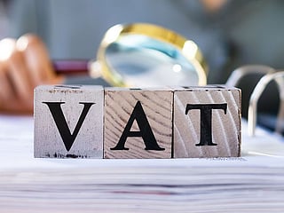 Retailers need to go over all the potential elements in play when applying VAT to discounts. 