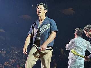 Singer Joe Jonas sends out a cryptic message: ‘doing the right thing’