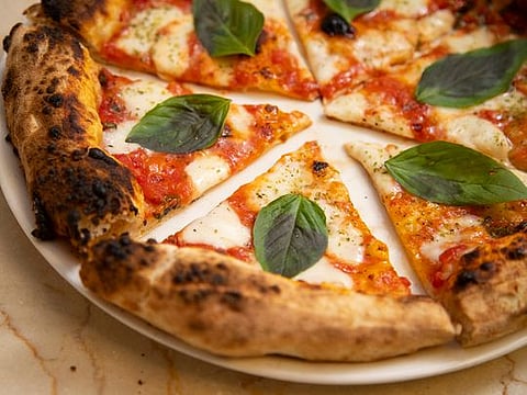 Classic Italian Margherita pizza recipe