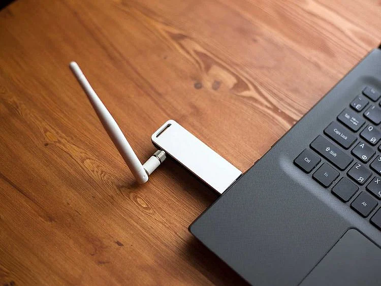 USB wireless dongle