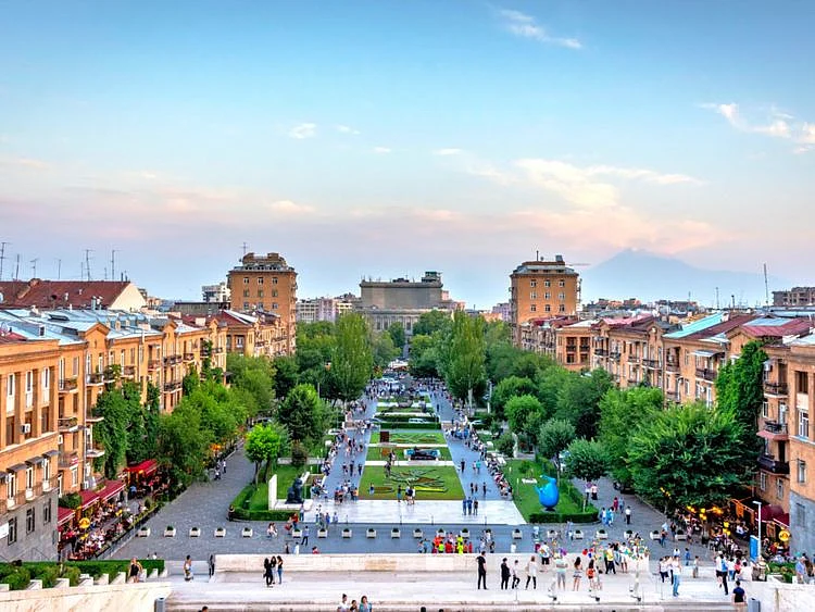 shutterstock_ARMENIA-1694513184638