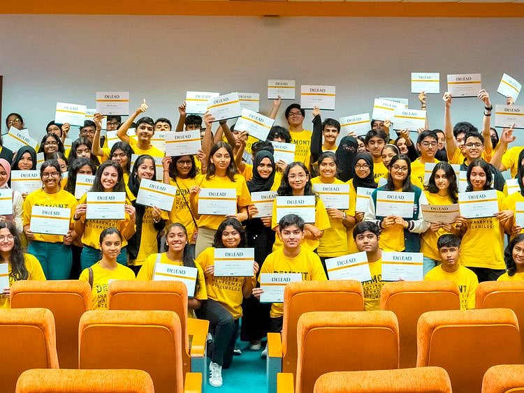 Delead Group photo copy