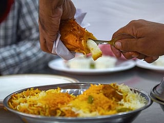 Unique recipes of the same dish: Karachi's biryani vendors compete in delicious rivalry