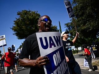 UAW aims for at least 30% wage bump to woo new members