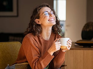 Early sunlight regulates melatonin, the sleep hormone, which means you’re not just winning the morning — you’re also setting yourself up for a deeper, more restful night.