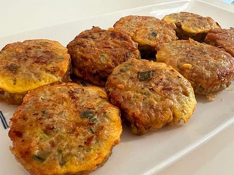 Recipe for Donggeurang-ttaeng:  Korean pan fried meat patties