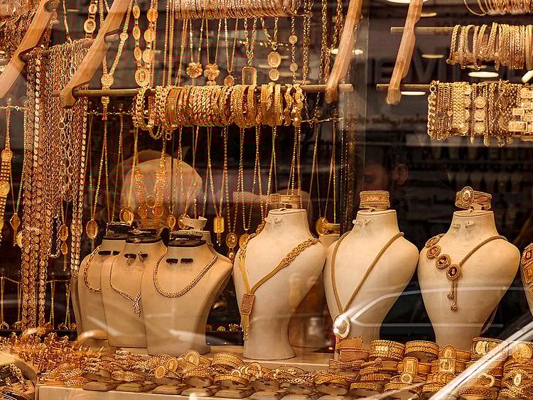 Stock - Gold / Gold shopping / Gold jewellery 