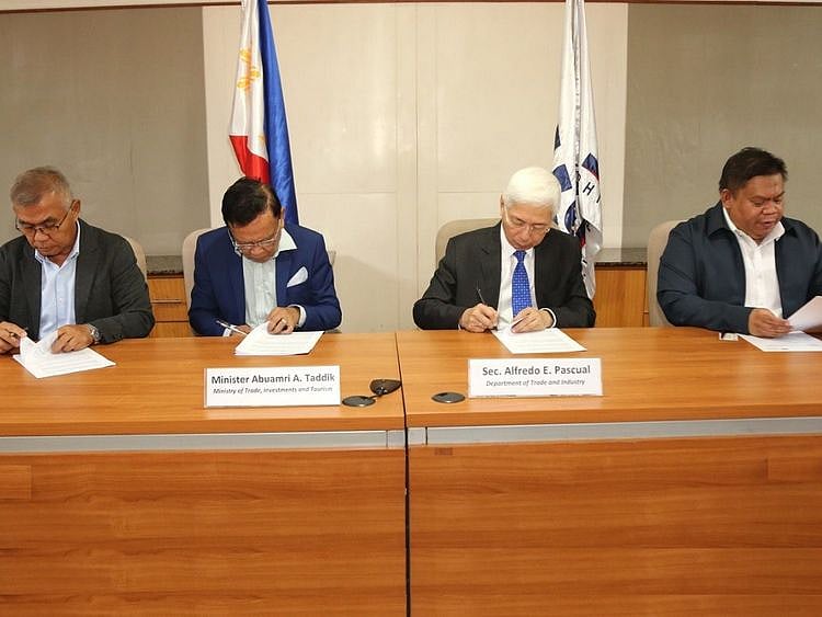 Philippine Department of Trade and Industry (DTI) Secretary Alfredo E. Pascual and Chief Minister Ahod Ebrahim of the Bangsamoro Autonomous Region in Muslim Mindanao (BARMM) signed a partnership deal with the BARMM-Ministry of Trade, Investment, and Tourism (BARMM-MTIT) to promote Halal local goods and services provided by SMEs and MSMEs.