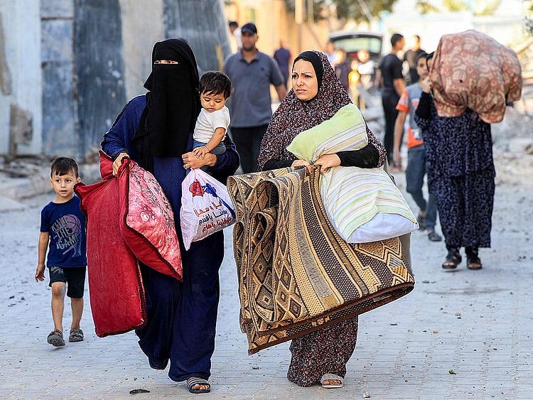 GAZA-FLEE-8-1697209191083