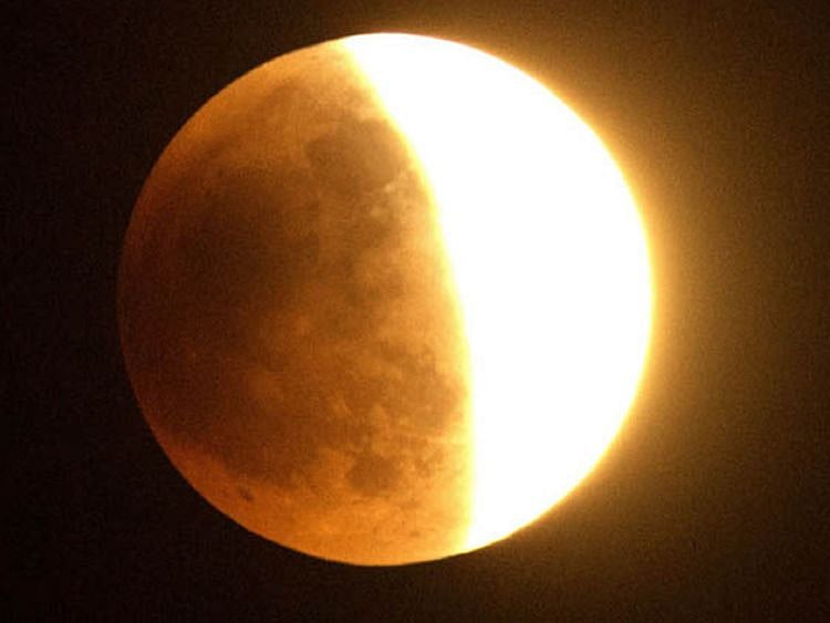 Lunar Eclipse-1697526025382