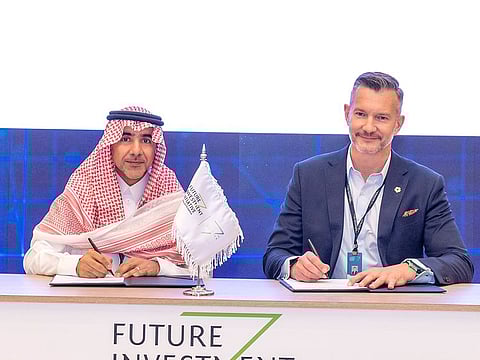 Present at the signing were Olivier Sage, Chief Financial Officer, TONOMUS, and Saud Alsheraihi, VP Products & Solutions, stc Group. 
