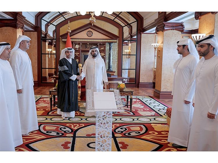 Dubai Ruler with new members of Dubai Judicial Authority