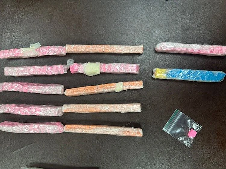 dubai-customs-pic-of-drugs-found-in-luggage-at-dxb-1699007932004