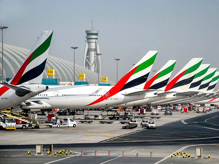Stock-Emirates-Airlines