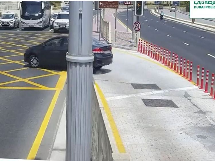 UNAUTHORISEDTURN-1699614164933