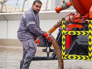 Rain in UAE: Dubai Municipality’s teams clear up water from streets