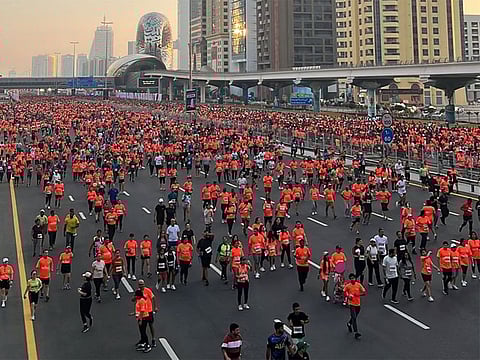 Stay informed before you hit the road! This weekend in the UAE sees road closures and detours due to various events.