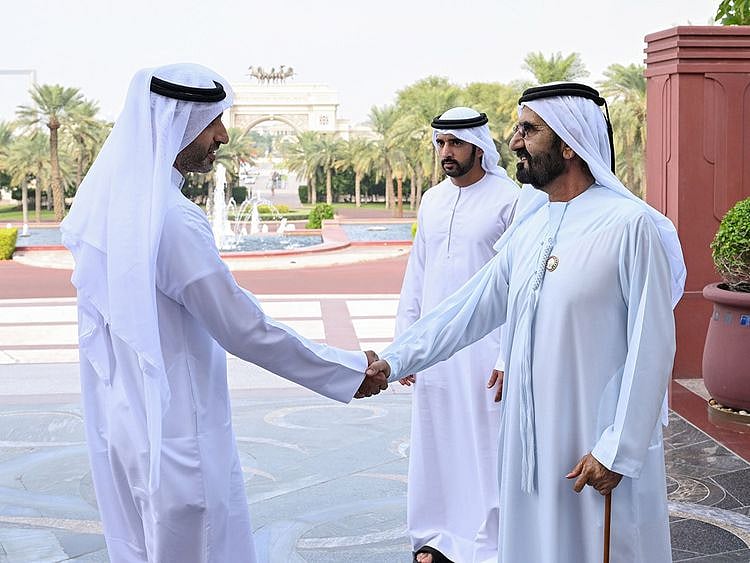 mbr-receives-dewa-experts-pic-from-dmo-on-x-1701094731577